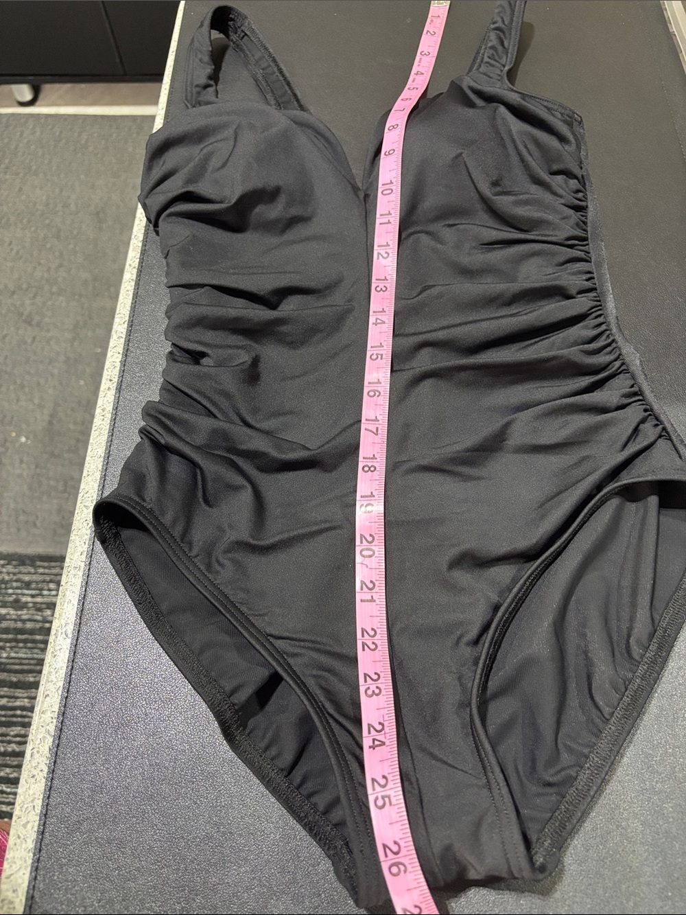 Miraclesuit V-neck,scoop back,padded,ruched bodice,slimming - Picture 7 of 10